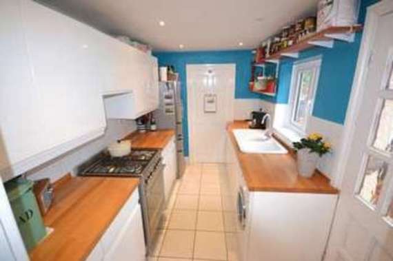 2 Bedroom End of Ter...